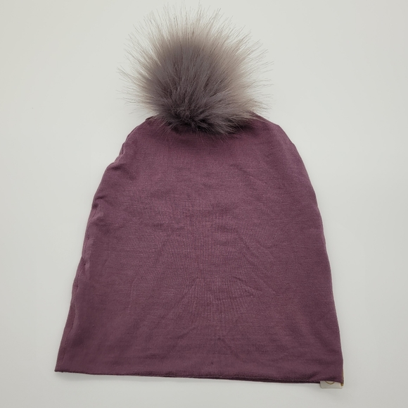 QUINN & DOT | slouchy bamboo stretch faux fur pompom beanie toque - Picture 3 of 5